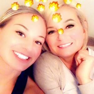 Meet your Posher, Carrie